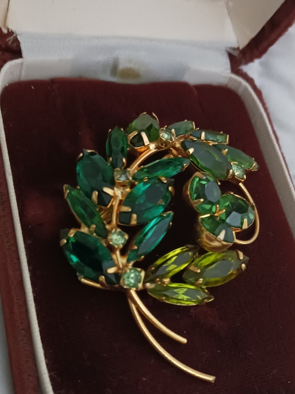Emerald Green Vintage Brooch Spray